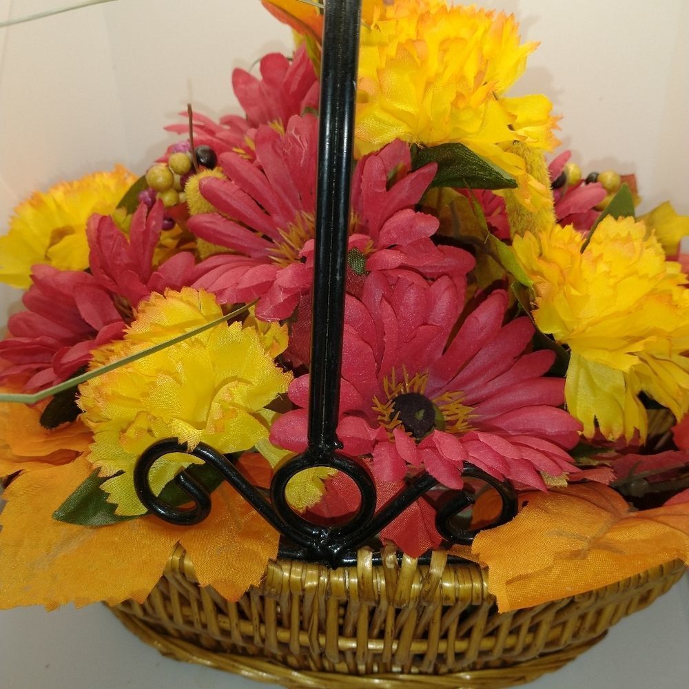 Hand Crafted Floral Table Centerpiece Fall Chrysanthemum Sunflower Basket